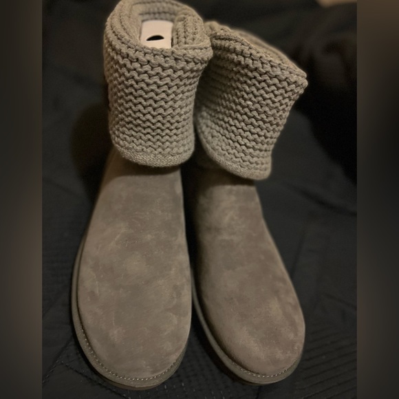 UGG Shaina Sweater Cuff Bootie - Picture 3 of 7